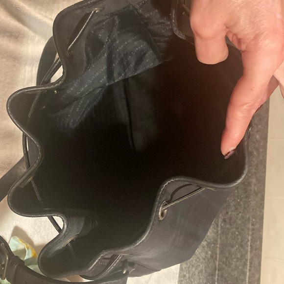 Burberry Bucket bag excellent condition. - Picture 9 of 10